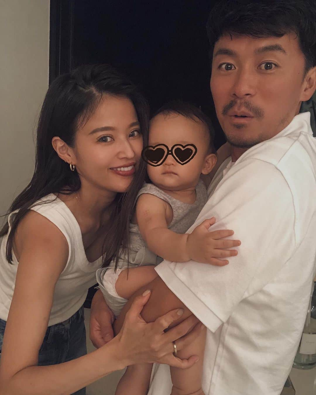 佐野真依子さんのインスタグラム写真 - (佐野真依子Instagram)「Family Photo👪📷 はみオムがキュート🩲🌈 #FamilyPhoto #10months」7月7日 18時07分 - sanomaisanomai