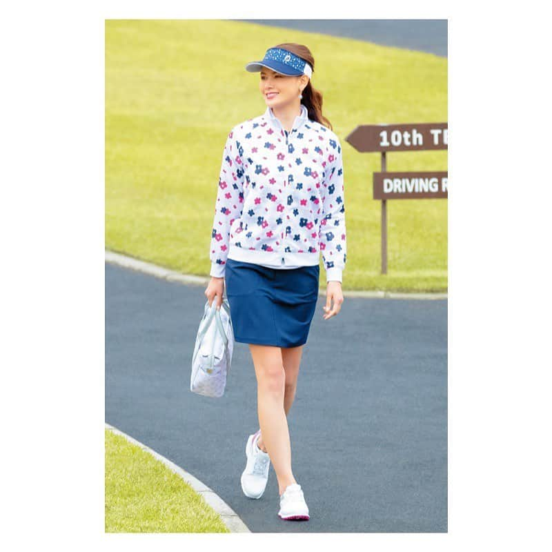 松井由貴美さんのインスタグラム写真 - (松井由貴美Instagram)「* Foot joy golf 2020 S/S collection 🏌️‍♀️⛳️ .  真冬のゴルフ場で凍えながら撮影した 春夏のウェア🤭 .  梅雨が明けたらゴルフの季節だ✌🏻💚 .  https://fj-golfleisure.jp/ .  #footjoy #golf #golfwear #ladies」7月7日 19時03分 - yukimi_1122