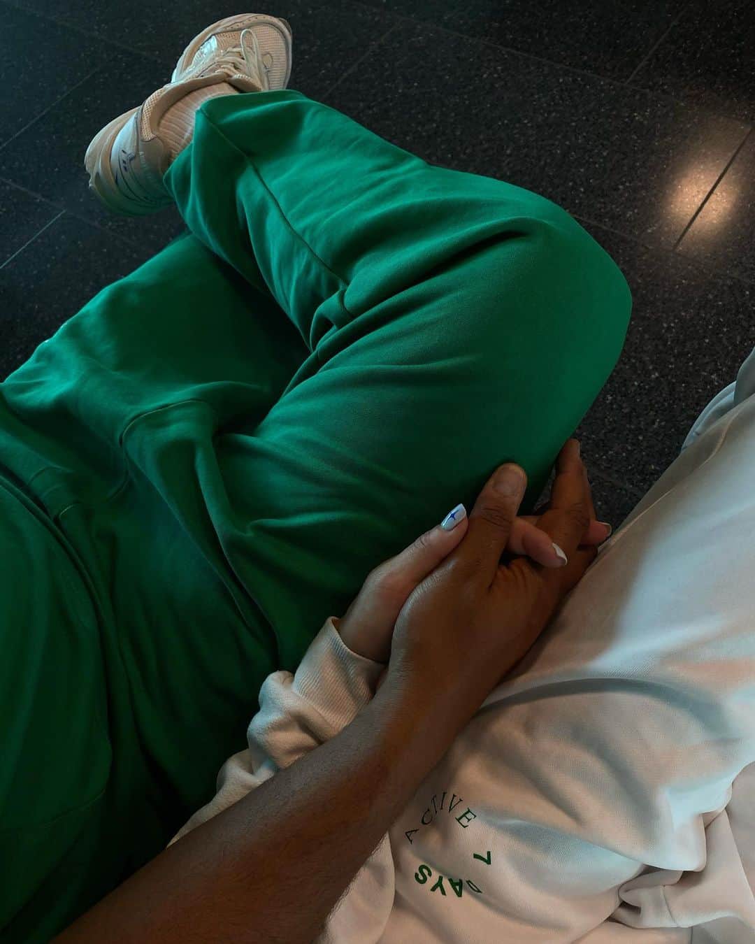Mathilde Goehlerのインスタグラム：「Favourite person 💚」