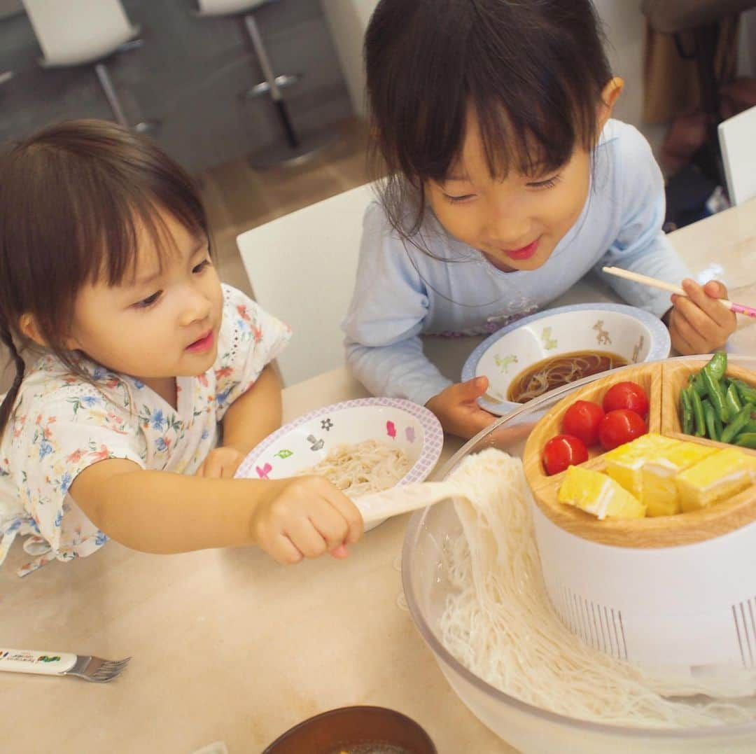 宇佐美蘭さんのインスタグラム写真 - (宇佐美蘭Instagram)「七夕なので流し素麺🎋💕﻿ 楽しんで食べてくれました✨☺️﻿ #七夕#流しそうめん#素麺」7月7日 19時31分 - usamiran_official