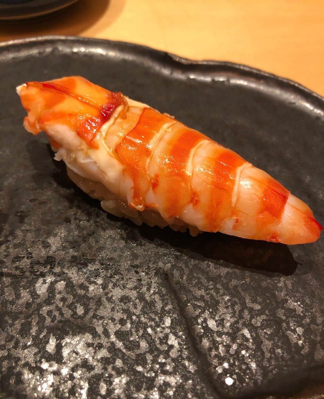 LIHOCOさんのインスタグラム写真 - (LIHOCOInstagram)「༄ 7.7 今日は七夕🎋ですね🌟 毎年七夕は雨のイメージだけど 今年は豪雨…☔ 私の住んでる地域でも朝から 警報が何度もなっていました💦 今夜もひどいみたいなので くれぐれも気をつけましょう😣 ． ． 写真は光が合わなくてお寿司が うまく伝わらなったから😂 お寿司単品でも載せました🍣💕 ミシュラン獲得してるだけあって おいしすぎてほっぺた落ちました🥺」7月7日 19時33分 - lihoco01