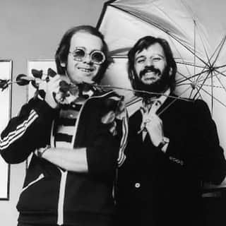 エルトン・ジョンさんのインスタグラム写真 - (エルトン・ジョンInstagram)「Happy 80th Birthday Ringo!! 🎂🚀  One of the world’s kindest people.  And an inspiration to us both.  Love, Elton and David ❤️❤️  @ringostarrmusic @davidfurnish」7月7日 19時50分 - eltonjohn