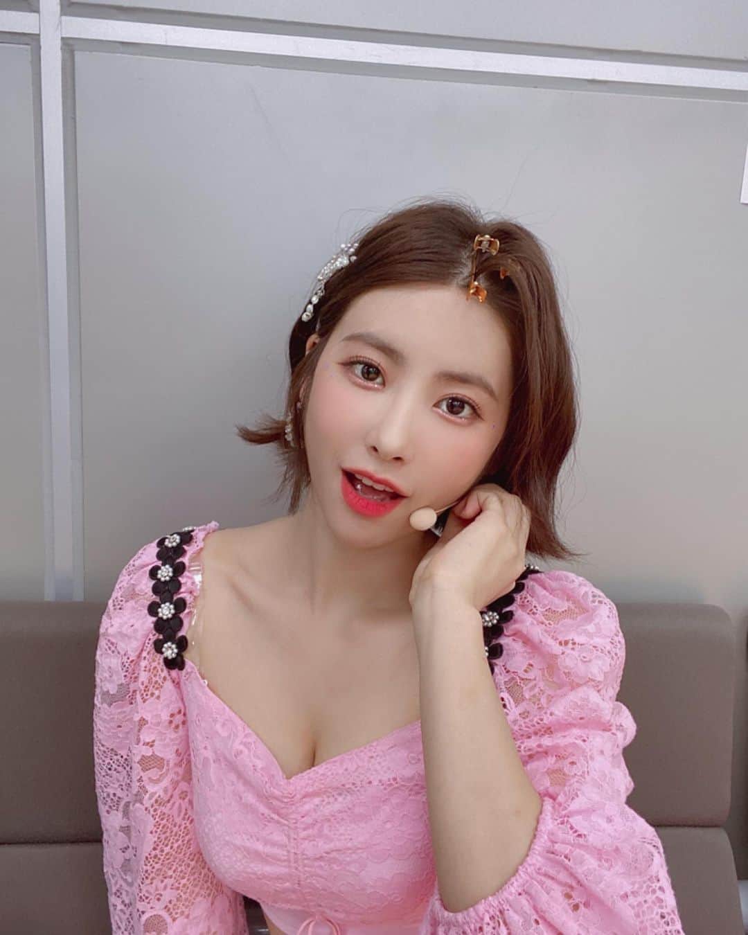 DIAのインスタグラム：「⠀ [ #희현 ] ⠀ 오늘 더쇼 굿바이 무대 잘 보셨나요?😘 우리 에이드 항상 감싸줄게요~!❤️ ⠀ #다이아 #DIA #HUIHYEON #Flower_4_Seasons #감싸줄게요 #Hug_U」