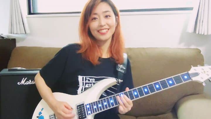 のインスタグラム：「@marshallamps_uk × @musicvenuetrust  #saveourvenues campaign!!  Please buy the T-shirt to support the  venues in the UK.   I've got the music in me. Have you?  Marshallがサポートしているイギリスのライブハウス救済キャンペーン『SAVE OUR VENUES』のTシャツです！ Tシャツを購入する事がイギリスのライブハウスを救う手助けになります。  Tシャツのお求めは…  https://marshall-amplification.backstreetmerch.com/ 　  music by @badtouchrocks  #guitar #rock #ギター」