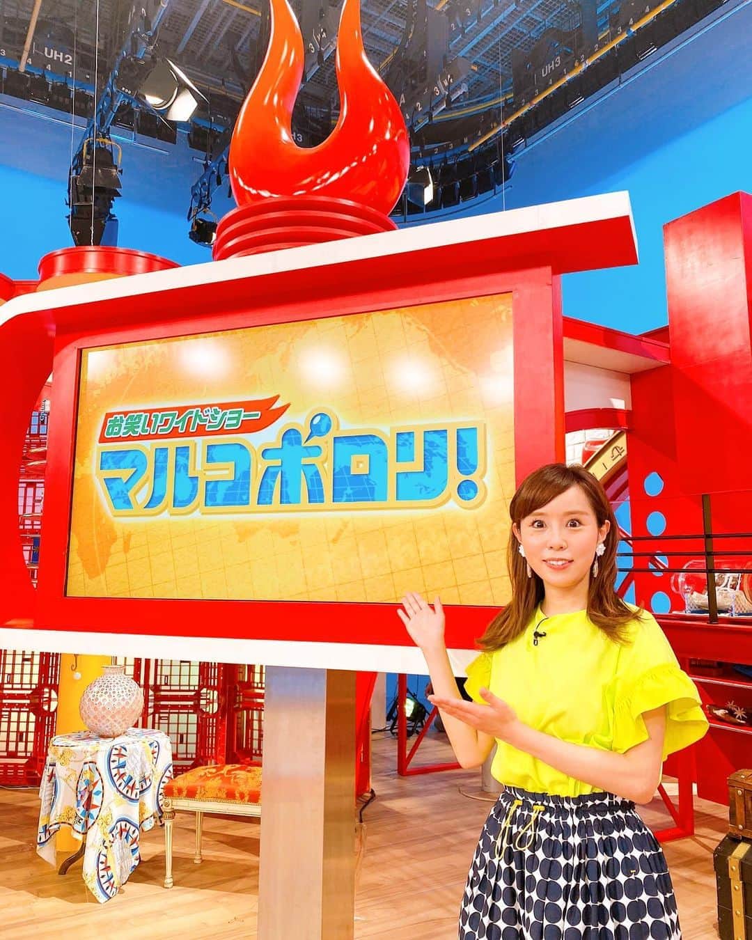 のインスタグラム：「関西テレビ「マルコポロリ！」﻿ ご覧いただいた方﻿ ありがとうございました☺️🧡﻿ ﻿ つけさせていただいた衣装の﻿ ピアスがとても可愛いかったの🥺❤️﻿ お花がゆらゆら揺れるの…🥳﻿ 素敵なピアスをありがとうございました🥰 ﻿ タグ付けさせていただきます🙆‍♀️🌸﻿ ﻿#monamiehandmadejewelry  ﻿ #ピアス#衣装#アナウンサー#女子アナ﻿」