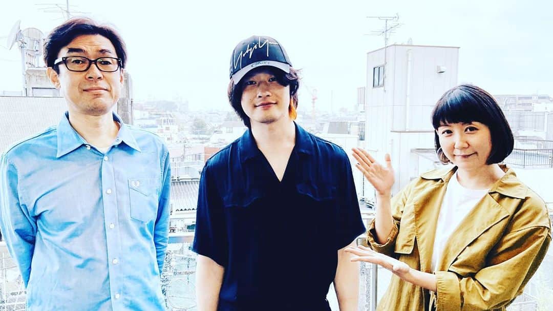 磯部寛之のインスタグラム：「UKPラジオにお邪魔しました。 緩くて最高に落ち着く感じでした。笑 良ければ是非聞いてみてください◎ ひろ  ↓↓↓↓↓↓↓↓↓↓↓↓↓↓↓  UKP所属アーティストをゲストに迎えるPodcast『UKPラジオ』がスタート。 vol.1のゲストに磯部が出演！是非お聞き下さい！！  ▼こちらから▼ ・Spotify  　https://spoti.fi/2ZwQ6uG ・Apple Podcasts  　https://apple.co/2VM3wSl ・Anchor  　https://anchor.fm/ukproject ・Pocket Casts  　https://pca.st/7yrojoqt  ▼YouTube▼ UKPROJECTofficial https://www.youtube.com/user/UKPROJECTofficial  ▼プレイリスト▼ Spotify https://spoti.fi/2NKXxsy  ▼Twitter▼ UKPラジオ https://twitter.com/ukp_radio  #ukpradio #ukproject #polysics #久しぶり #再会 #楽しかった #です」