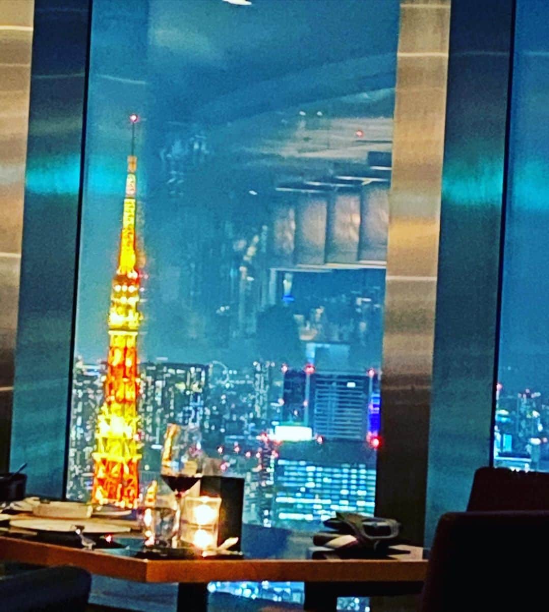 伊原剛志さんのインスタグラム写真 - (伊原剛志Instagram)「東京タワーを見ながらもう一杯🍷」7月7日 20時23分 - tsuyoshi_ihara