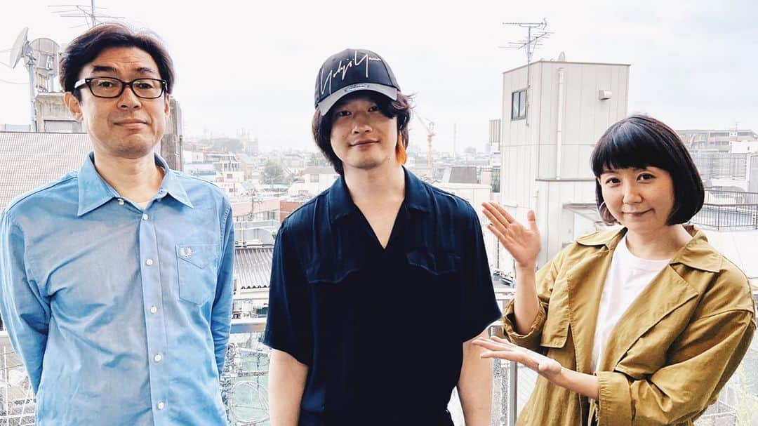 [ALEXANDROS]さんのインスタグラム写真 - ([ALEXANDROS]Instagram)「.﻿ ﻿ ／﻿ 📻Podcast『UKPラジオ』﻿ 磯部がゲスト出演﻿ ＼﻿ ﻿ UKP所属アーティストをゲストに迎えるPodcast『UKPラジオ』がスタート。﻿ vol.1のゲストに磯部が出演！是非お聞き下さい！！﻿ ﻿ ﻿ ▼こちらから▼﻿ ・Spotify ﻿ 　https://spoti.fi/2ZwQ6uG﻿ ・Apple Podcasts ﻿ 　https://apple.co/2VM3wSl﻿ ・Anchor ﻿ 　https://anchor.fm/ukproject﻿ ・Pocket Casts ﻿ 　https://pca.st/7yrojoqt﻿ ﻿ ▼YouTube▼﻿ UKPROJECTofficial﻿ https://www.youtube.com/user/UKPROJECTofficial﻿ ﻿ ▼プレイリスト▼﻿ Spotify﻿ https://spoti.fi/2NKXxsy﻿ ﻿ ▼Twitter▼﻿ UKPラジオ﻿ https://twitter.com/ukp_radio﻿ ﻿ #Alexandros ﻿ #磯部寛之 ﻿ #UKPラジオ」7月7日 20時36分 - alexandros_official_insta