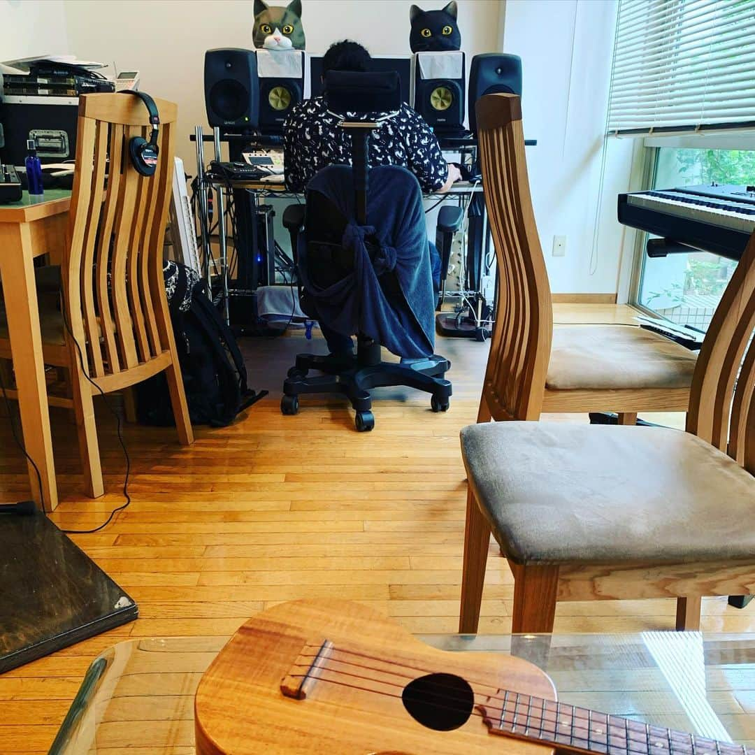 黒沢薫さんのインスタグラム写真 - (黒沢薫Instagram)「久々に宇佐美君と。 #studio #cats #music #soul #rb #singer #lovelife #instagood #songwrite」7月7日 20時52分 - kaorukurosawa_lovelife