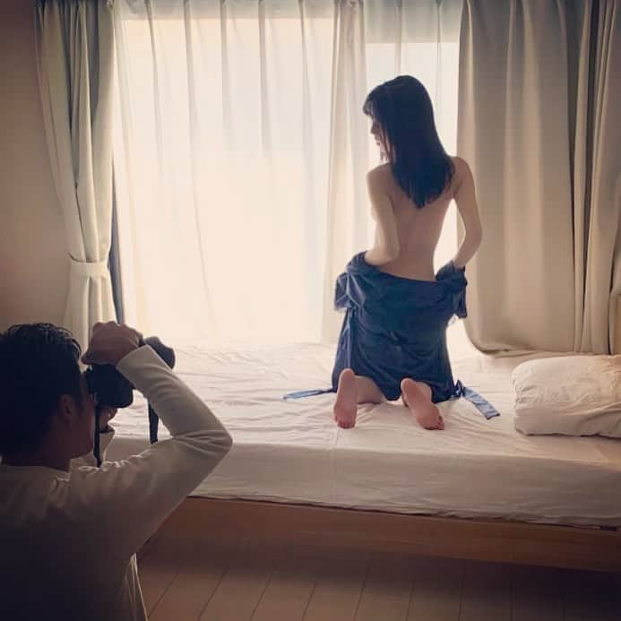 及川麗さんのインスタグラム写真 - (及川麗Instagram)「背中で語る。。。 #asiangirls #グラドル #グラビアアイドル #bööbs #性感 #เซ็กซี่」7月7日 21時01分 - oikawachanrei