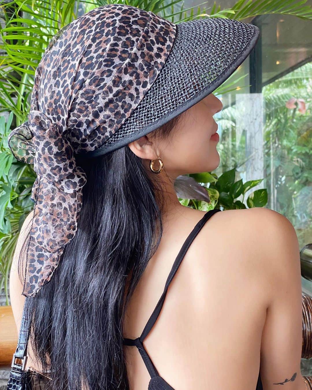 葉月さんのインスタグラム写真 - (葉月Instagram)「👵🏻 お婆ちゃんのお下がりお帽子と @mirror.me_official のワンピ👒🎀 背中が開いてて可愛すぎる😩💖」7月7日 21時06分 - hzk0207