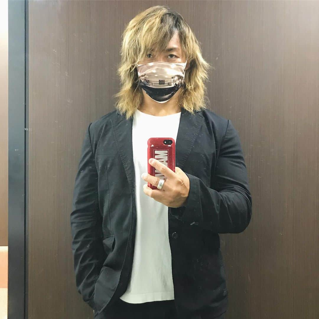 棚橋弘至さんのインスタグラム写真 - (棚橋弘至Instagram)「#新日本プロレス #道場 柄のオーバーマスク。なかなかいい♪ #njpw」7月7日 21時09分 - hiroshi_tanahashi