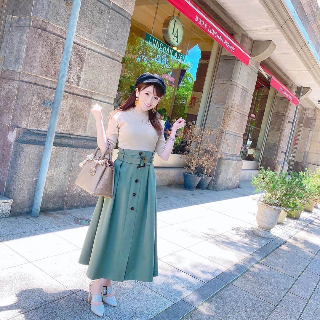 三村遙佳さんのインスタグラム写真 - (三村遙佳Instagram)「あんにょん！ 久しぶりのいんすた投稿です~ この黒の帽子、被りやすくてお気に入りだったのになくしたさ。 どこにいるの~？ㅠㅠ かなしい、、、  久しぶりに動画投稿してみるる #コーデ　#服　#コーディネート #fashion #code  #옷 #코디네이트 #横浜　#yokohama」7月7日 21時10分 - mimuraharuka_1027