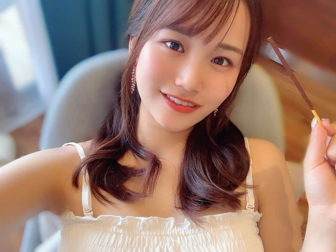嬉野ゆみさんのインスタグラム写真 嬉野ゆみinstagram シェアハピっ ポッキー Share Happinesses 髪の毛切りました Above Uegami さん いつもありがとうございます 銀座にある美容院でメンズカットが得意な上紙さん ぜひ 似合っ