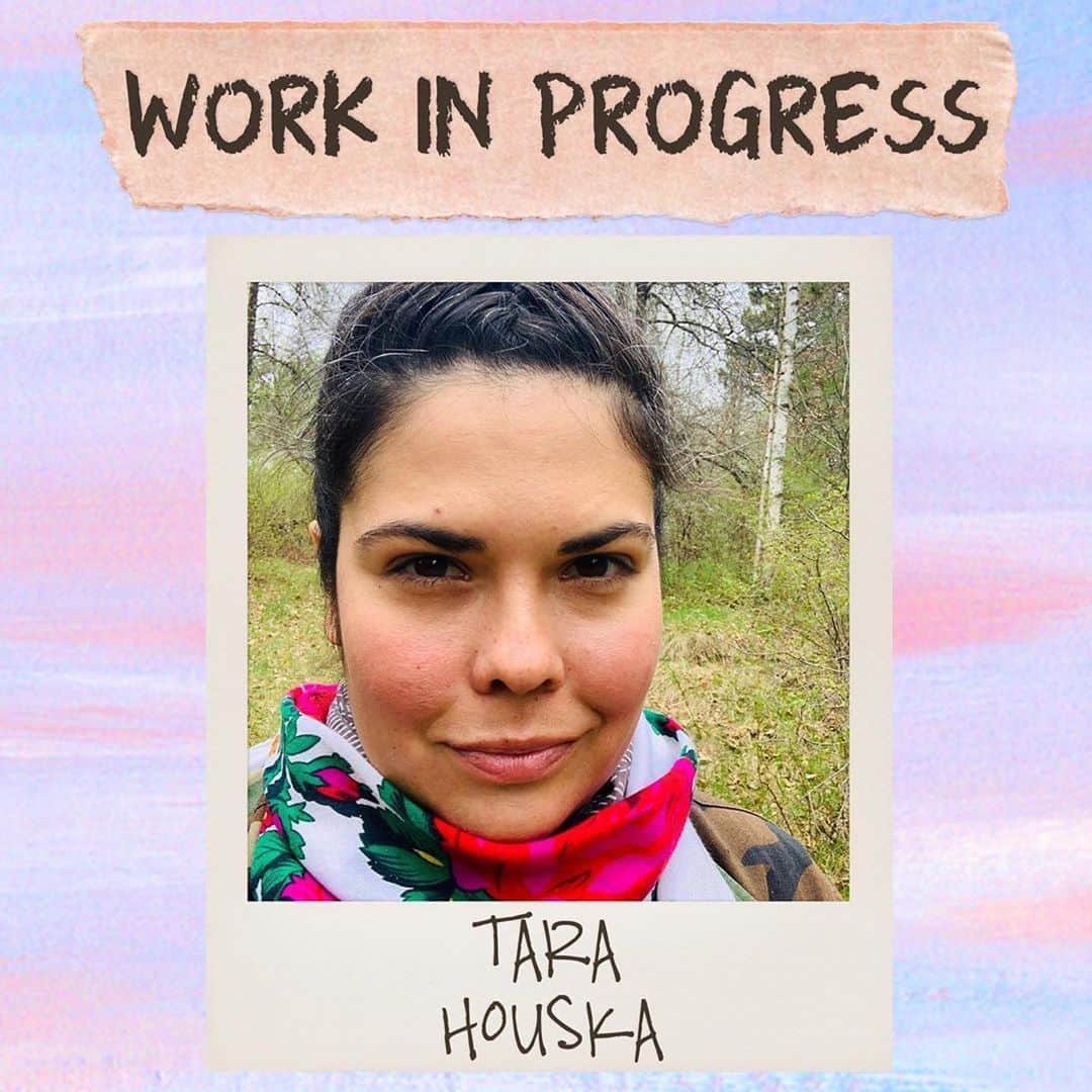 ソフィア・ブッシュさんのインスタグラム写真 - (ソフィア・ブッシュInstagram)「Today, the incomparable Tara Houska, @zhaabowekwe, joins me on @workinprogress. We sat down to discuss the environmental crisis we are facing, her activism to protect our land and water, the generational and pervasive harm of environmental racism, and how it’s affected Indigenous peoples, and how we can join the call to defend our planet’s future. • Tara’s story of working as a tribal attorney and an activist will inspire you to dig deep in your communities and think about the future in new ways. Her efforts, and the efforts of her organization, @giniwcollective, helped usher in a major environmental victory this week, the stoppage of the Keystone XL pipeline. It’s an important win in a huge, long lasting fight. Likewise, her non-profit organization #NotYourMascots, is doing incredibly powerful work around removing racist representations of Indigenous peoples from sports teams. It’s been time, y’all. The erasure of Indigenous peoples and their experiences must be addressed, atoned for, and remedied. “Invisibility has many different outcomes but some of them are extremely deadly. And that’s happening across the board for lots of people.” - @zhaabowekwe on today’s episode of #WIP. • Tara also talks us through the impacts of whitewashing history and the erasure of whole communities, the importance of treaties and how as a nation we’ve repeatedly violated them, what this has meant for generations of Indigenous people, the lack of federal response to violence against Native women, and much more. Tara also talks about how we can lend our support and what justice really looks like. This episode means so much to me, and I believe it will mean so much to us all, at it illuminates options of a more united future. We have to show up for each other, y’all. Let’s go. #MniWiconi #WaterIsLife #NoDAPL #MMIW #GiniwCollective #WorkInProgress」7月8日 8時15分 - sophiabush