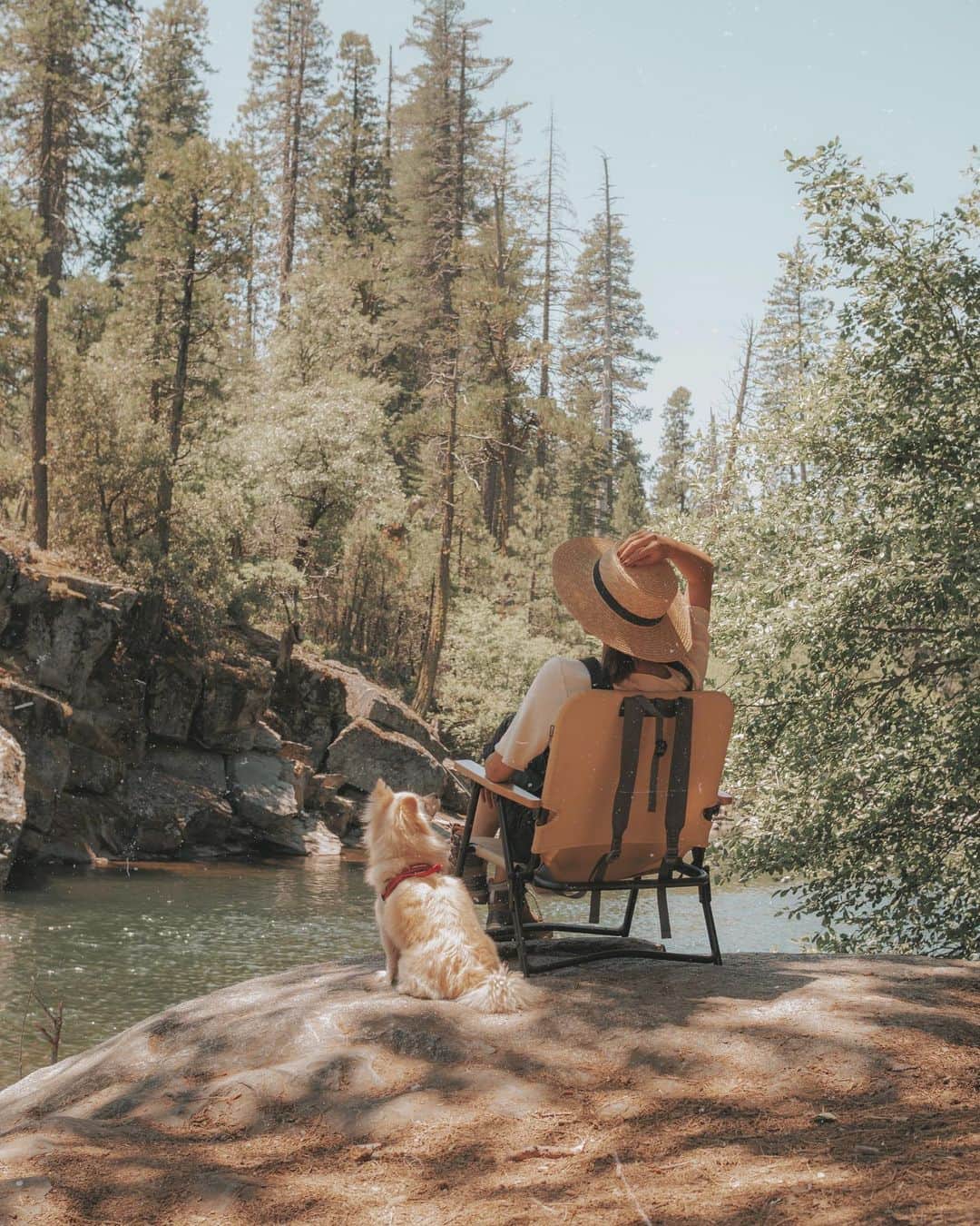 W E Y L I Eのインスタグラム：「Another camping trip down in the books! Thank you Mother Nature for always nurturing me. Being outdoors and camping is one of my greatest loves, so much that I created a new series on my channel called: Camp Diary! This series will document my future camping trips and I’m so excited to share these experiences with you all through my lens. The first video for this series just went up on my channel and I love it so much. It makes me feel so warm & happy ☺️ Swipe up link is in my stories 🏕」