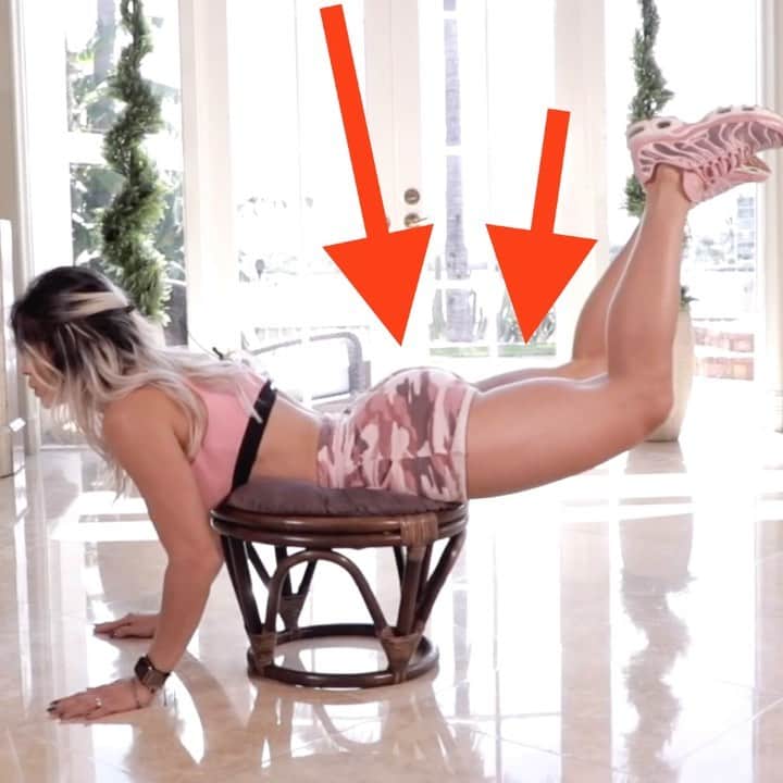Michelle Lewinのインスタグラム：「Creating home workouts that resemble real gym workouts... -Let's do this, girls!  1️⃣20 really slow repetitions / 5 sets 2️⃣12 repetitions, slow / 5 sets 3️⃣12-15 squats per leg / 4 sets 4️⃣12-15 static lunges per leg / 4 sets 5️⃣15 repetitions per side / 4 sets  -Yeees! This will do your lower body good for a while.  Rest your lower body for at least 3 days before you hit it again. Remember... I have ALL my workout plans, especially created for YOU and your needs, on the app Fitplan (link in bio, downloading and starting is completely free) and neither one of us need to wear a 😷 when I am your personal trainer🤨 -Download it NOW, and try it out! We’ll have fun! Keep the discipline with me and YES! We’ll get you in shape for sure💃🏼   Outfit: @one0one_101」