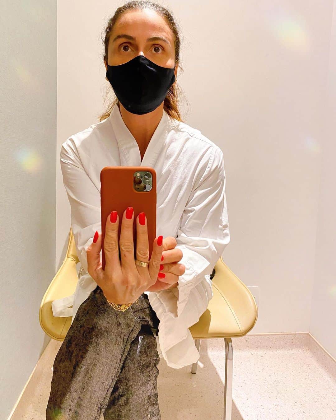 Giovanna Antonelliさんのインスタグラム写真 - (Giovanna AntonelliInstagram)「'Toda crise tem 3 elementos: Uma Solução  Um Prazo de validade Uma Lição de vida!' Ta í, gostei! 👊🏿🙌🏻 #masks4all」7月8日 7時28分 - giovannaantonelli
