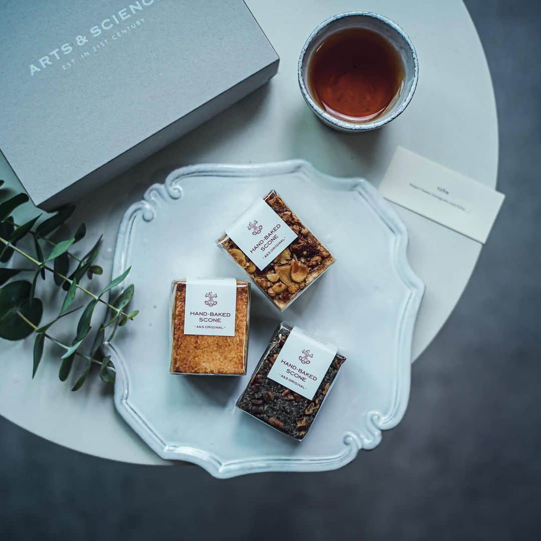 中野晴代のインスタグラム：「・ 自粛中にお取り寄せした スコーン ・ ・ #スコーン #scone #artsandscience #astierdevillatte #アスティエドヴィラット」