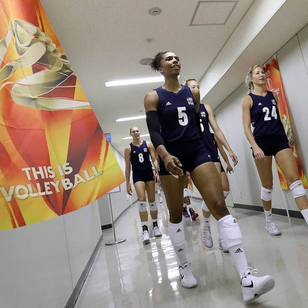 USA Volleyballさんのインスタグラム写真 - (USA VolleyballInstagram)「"I love America, but at the same time, I know we can be better." - Rachael Adams  Read about Rachael's career and how she is speaking out for social justice at teamusa.org.」7月8日 7時44分 - usavolleyball