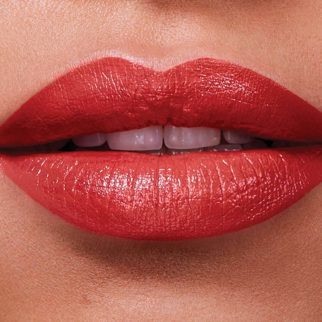 Maybelline New Yorkさんのインスタグラム写真 - (Maybelline New YorkInstagram)「The perfect summer lippie! Swipe on our #colorsensational shade ‘Sunset Spark’ for a pop of color or just dab on a little with your finger for a hint of color!😉」7月7日 23時36分 - maybelline