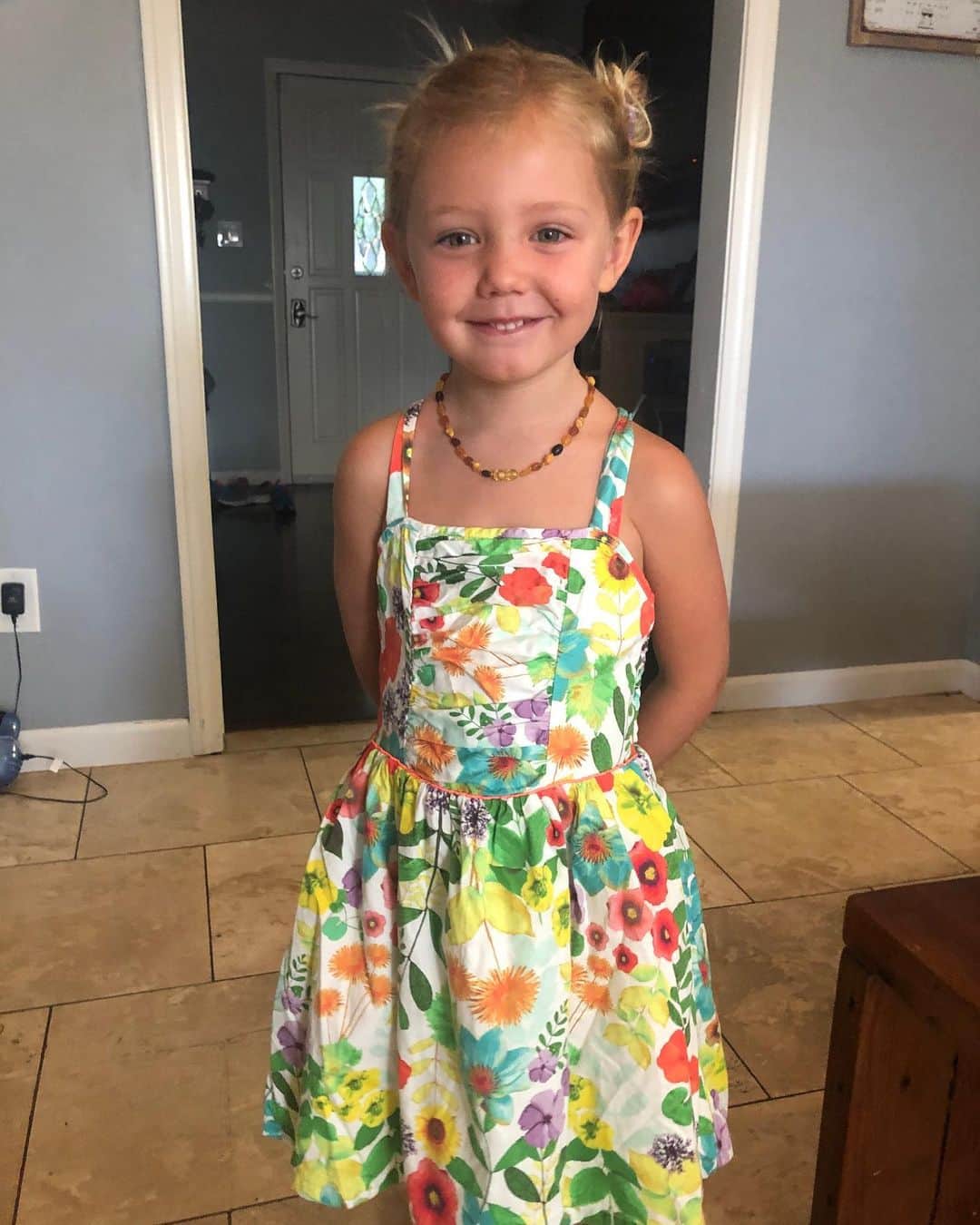 トニー・アゼベドのインスタグラム：「My little 🌙 is growing up way too fast!」