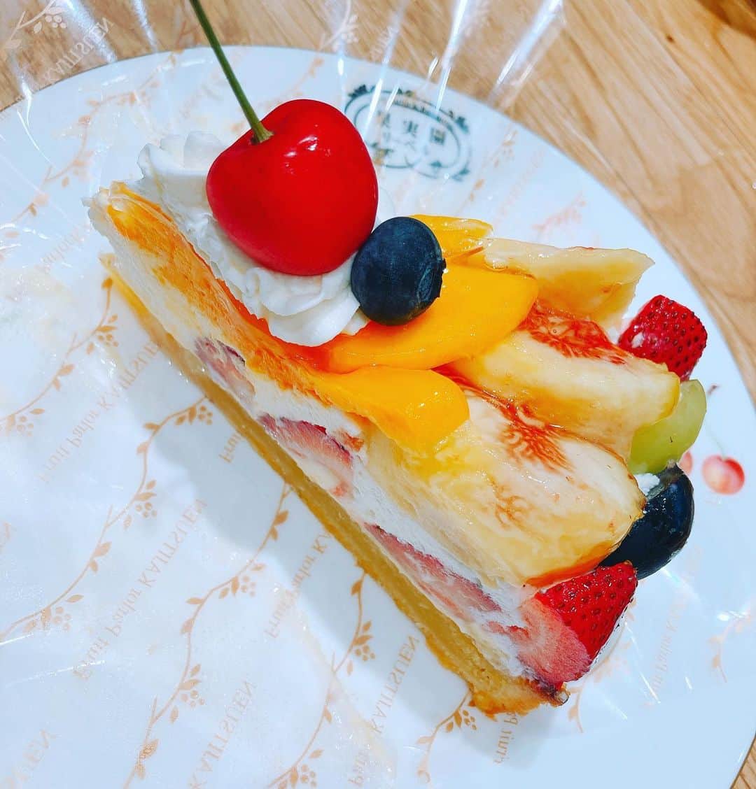 白河雪菜さんのインスタグラム写真 - (白河雪菜Instagram)「今日は池袋の#果実園リーベル さんで美味しいもの♡」7月7日 23時32分 - yukina456