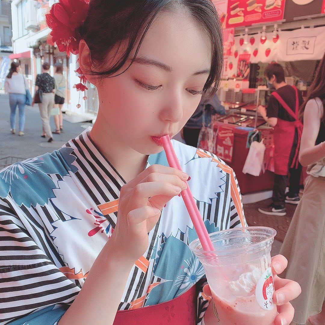 牧村里奈さんのインスタグラム写真 - (牧村里奈Instagram)「. 少しお久しぶりになってしまいました みなさんお元気ですか？☺︎ . 私はこの間お仕事で浅草に行ってきたよ〜 久しぶりにお出かけしてとっても楽しかったよーっ❤︎ . #浅草 #着物女子  #最近外食増えてきて #太ってきてもうた😉」7月7日 23時43分 - m_rina28