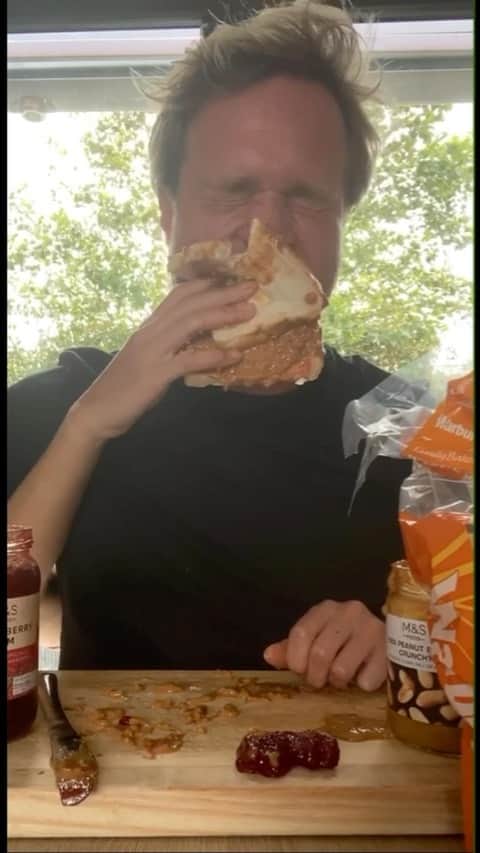 オリー・マーズのインスタグラム