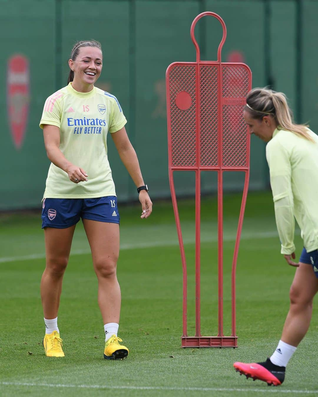 Arsenal Ladiesさんのインスタグラム写真 - (Arsenal LadiesInstagram)「It feels so good to be back 😍 Full training rules and details below 👇 ⁣ ⁣ ✅ Phase one training ⁣ ✅ Socially distanced⁣ ✅ Small-group sessions ⁣」7月8日 0時44分 - arsenalwfc