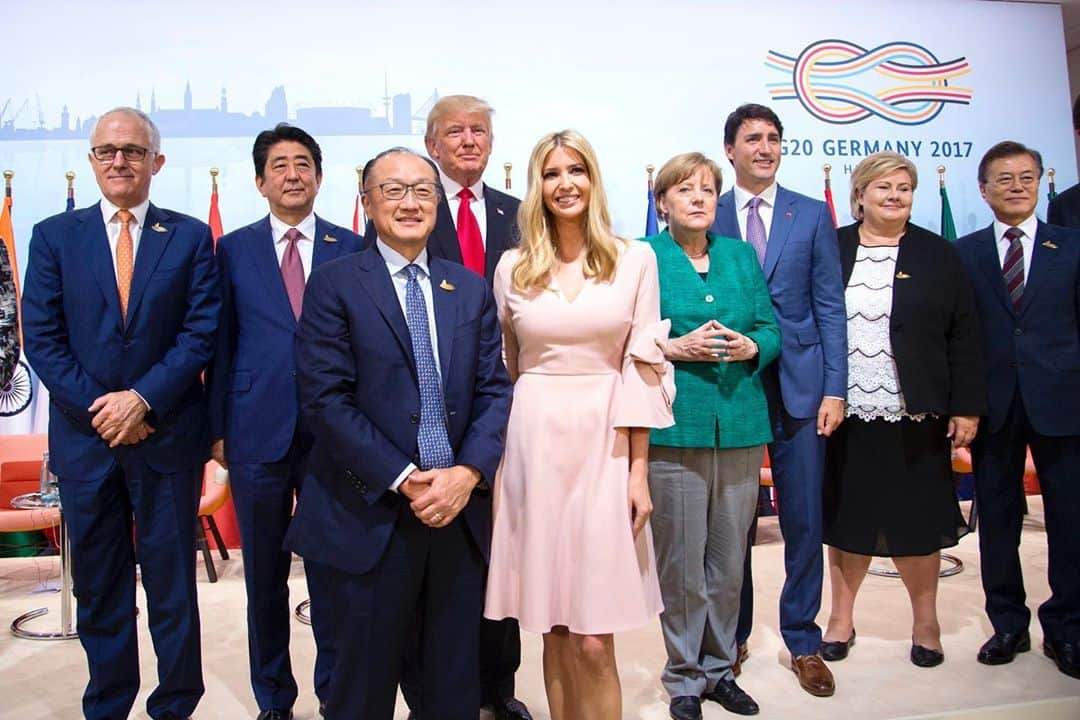 イヴァンカ・トランプさんのインスタグラム写真 - (イヴァンカ・トランプInstagram)「#OTD President @realdonaldtrump and I launched #WeFi, a U.S. founded fund to provide access to capital for women entrepreneurs at the G20 in Hamburg.   Since, the U.S. has continued to engage with international partners on scaling opportunities for women globally. #WGDP」7月8日 0時49分 - ivankatrump