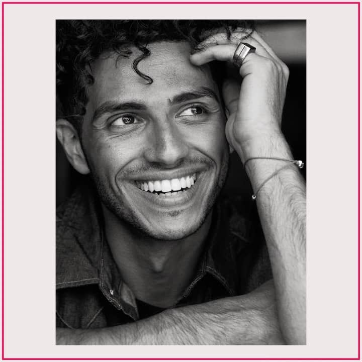 メナ・マスードのインスタグラム：「Getting started in any industry can be tough. Trust me I know. That’s why I wanted to share some of what I’ve learnt along my journey, with you guys. Join me on July 16 at 6pm EST. All proceeds will go towards @edafoundation, supporting ethnically diverse artists in Canada.」