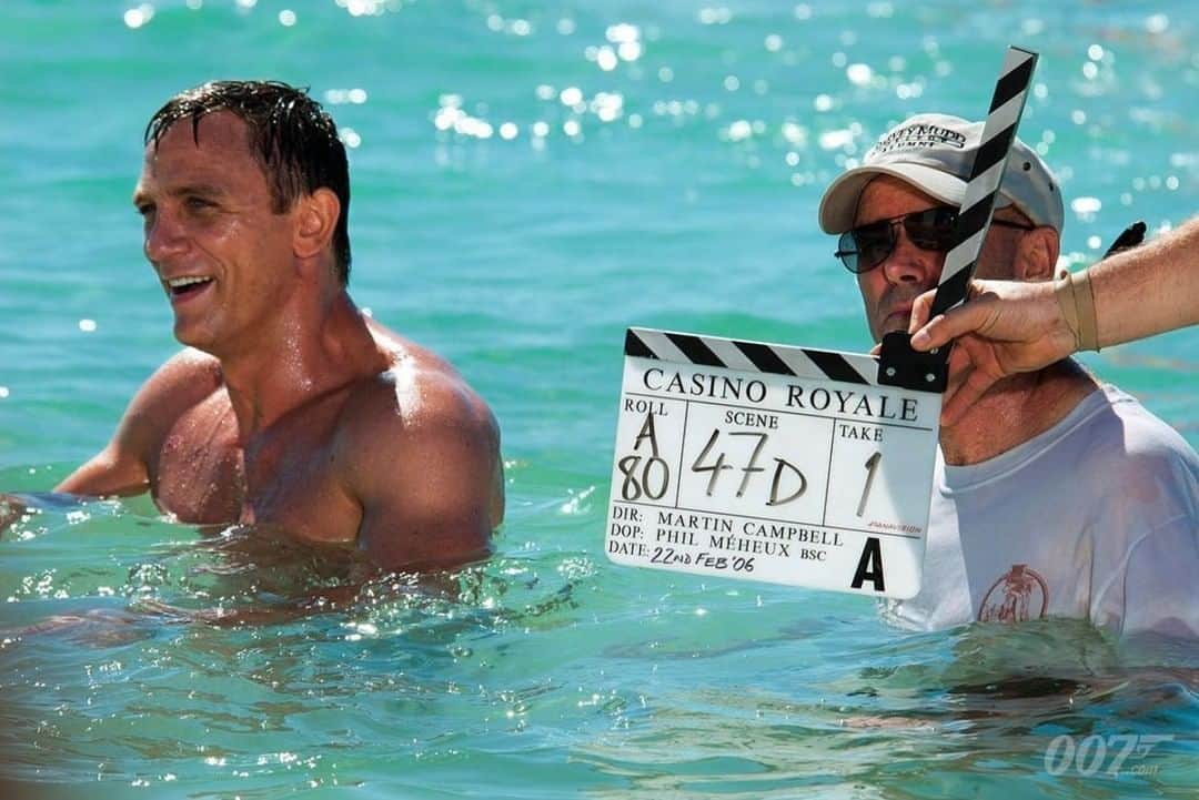 James Bond 007さんのインスタグラム写真 - (James Bond 007Instagram)「Behind the scenes on CASINO ROYALE, Daniel Craig’s first outing as 007. Where have those 14 years gone?」7月8日 1時00分 - 007