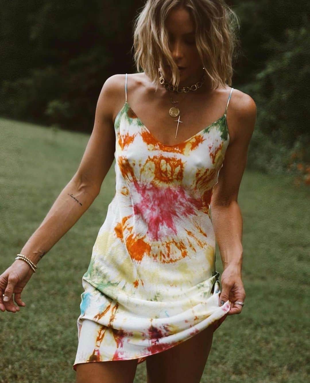 ダニジョーのインスタグラム：「She brought the rainbow wherever she went @marylawlesslee in our Mini 🌸🍑🍋🥝💦」
