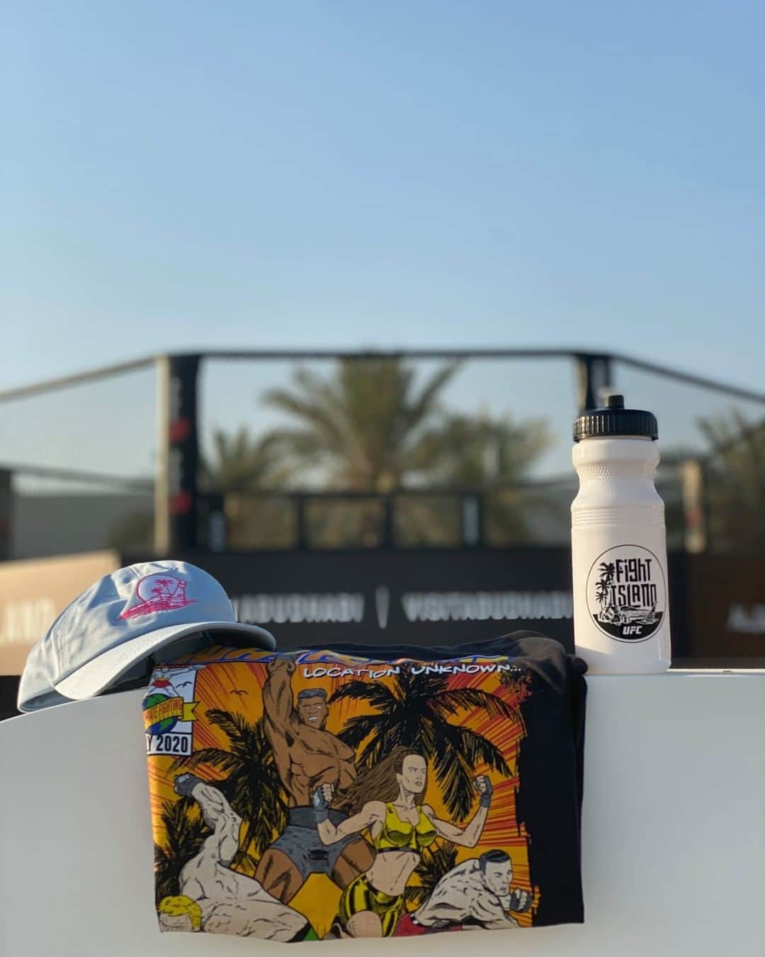 UFCさんのインスタグラム写真 - (UFCInstagram)「The merch has made it to #UFCFightIsland! 🏝 📱 Head over to @UFCStore to get ready for the weekend!」7月8日 1時45分 - ufc