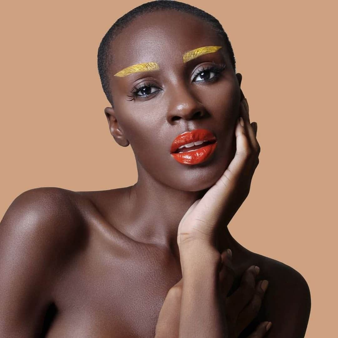 Huda Kattanさんのインスタグラム写真 - (Huda KattanInstagram)「For #blackoutday2020, we wanted to feature some incredible Black-owned beauty brands with AMAZING products. These women and brands deserve the right to be heard today, tomorrow and forever, and we want to support this movement 100%. At Huda Beauty, we are committed in giving the unheard a voice so let’s continue to push for change for this cause and all injustices around the world, because together we can make a difference. Let this movement be the spark that the world needs to work towards equality for all underrepresented groups around the world. ⠀⠀⠀⠀⠀⠀⠀⠀⠀ Please use your voice to share other badass Black beauty brands, influencers and businesses below 😘  ⠀⠀⠀⠀⠀⠀⠀⠀⠀ Photos Credit  1. @juviasplace 2. @danessa_myricks 3. @thelipbar 4. @briogeo 5. @uomabeauty 6. @mentedcosmetics 7. @basebutter 8. @blackgirlsunscreen」7月8日 2時04分 - hudabeauty