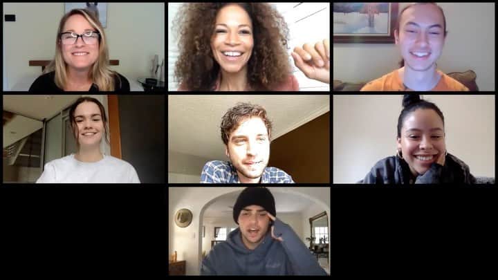 シエラ・ラミレスのインスタグラム：「GUESS WHAT GUESS WHAT GUESS WHAT!!?? @TheFostersTV is back, for one night only! & you can join our big family reunion all to benefit @TheActorsFund🖤Stream exclusively on People.com & EW.com on 7/16 at 8 pm ET! the link will be in my bio :) http://ow.ly/ShRH50Ar2Fw in the mean time.....catch up on all things @TheFostersTV-now available to stream on @amazonprimevideo & @hulu!」