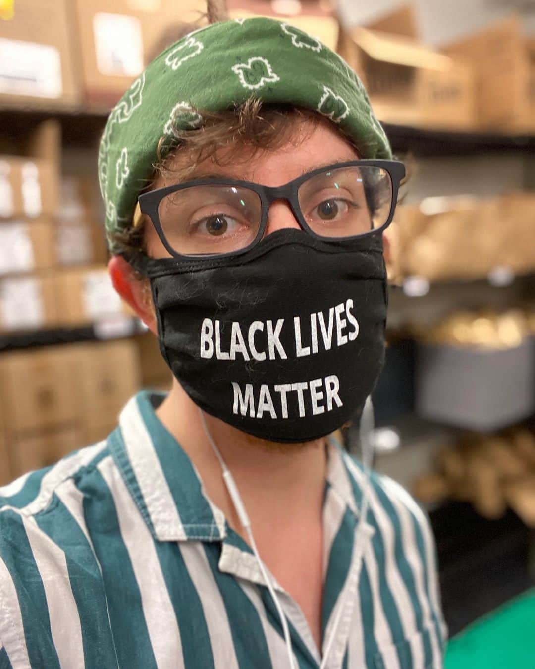 スカイラー・カーギルさんのインスタグラム写真 - (スカイラー・カーギルInstagram)「enough said. thanks to my bff for this mask. #blm #blacklivesmatter #blacktranslivesmatter #blackdreamsmatter」7月8日 2時06分 - skylarkergil