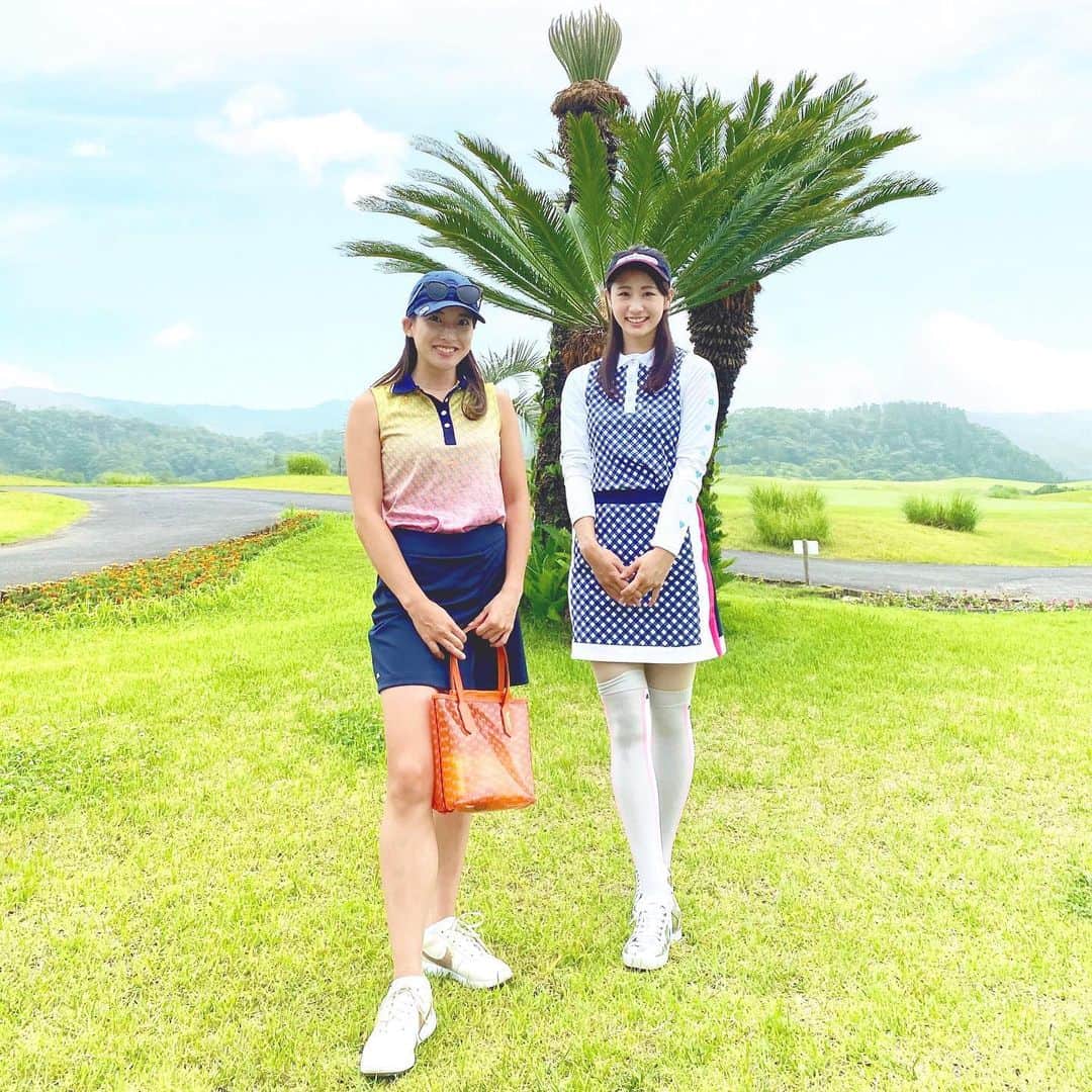筒井萌子のインスタグラム：「* わたし、なかなかのオバショット𓂃٭ 後ろの木が可愛い⚐⚑⚐ 早くggのみんなともゴルフ⛳️行きたいな𓅫 ͗ ͗ いつになるかなぁ〜。早く落ち着いて欲しいね˘˘̥ wear→ @archivio.official_online  ・ #筒井萌子 #女優 #actress #モデル #model #岡山  #shooting #instagood #instalike #撮影 #followme #instalike #ゴルフ #ゴルフ女子 #ゴルフコーデ #골프 #좋아요반사 #좋아요그램 #좋아요환영 #데일리그램 #패션 #오오티디 #카페  #コンバースゴルフ #アルチビオ #archivio #がまいも #lilymonie #lily&monie #リリモニ #リリモニゴルフ」