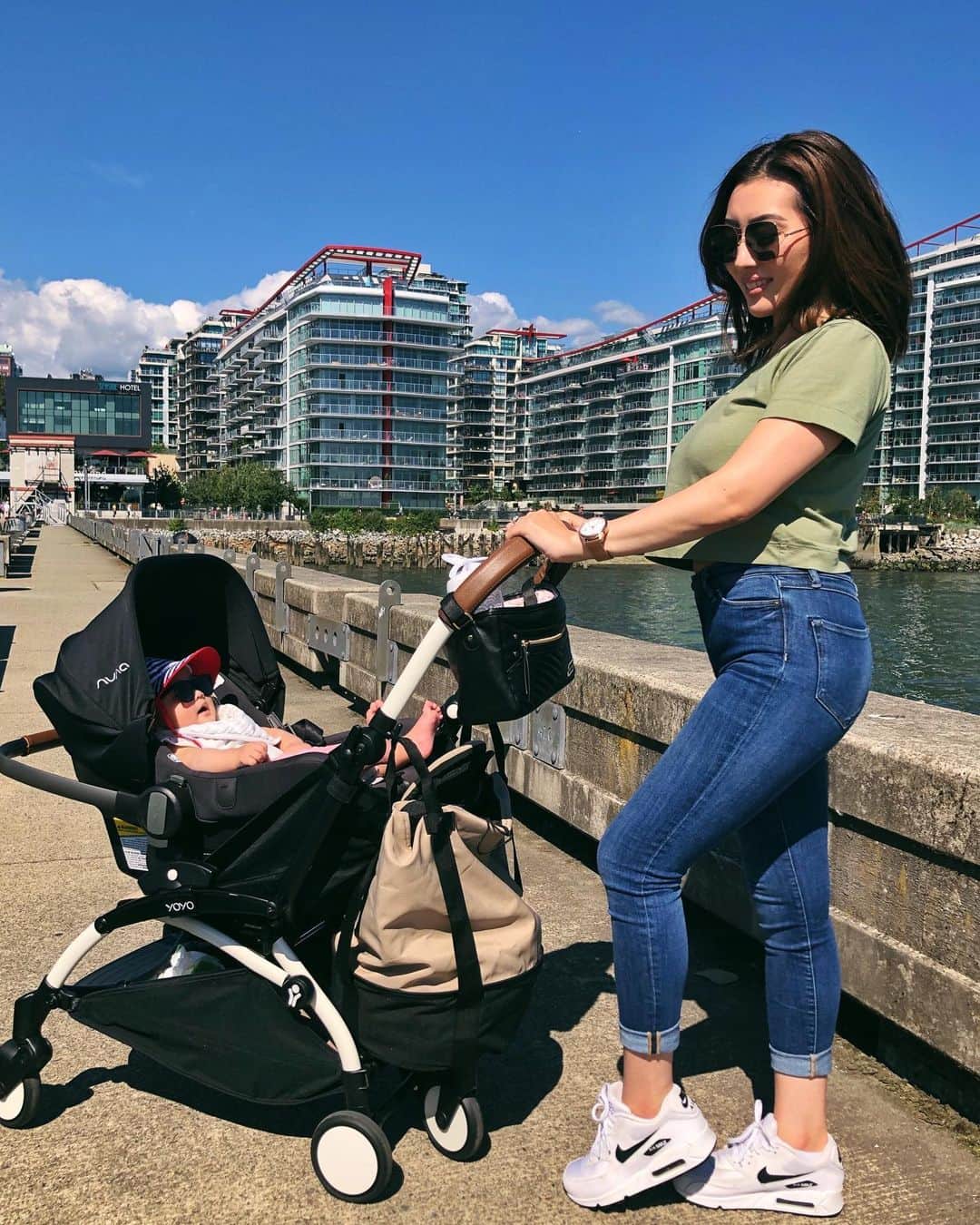 MayaTのインスタグラム：「I love this @babyzenstrollers I can’t live without it!! It’s so light & easy to carry around everywhere. Car seat is @nuna_usa :)  #babyzenyoyo #stroller #nuna #carseat #momlife」