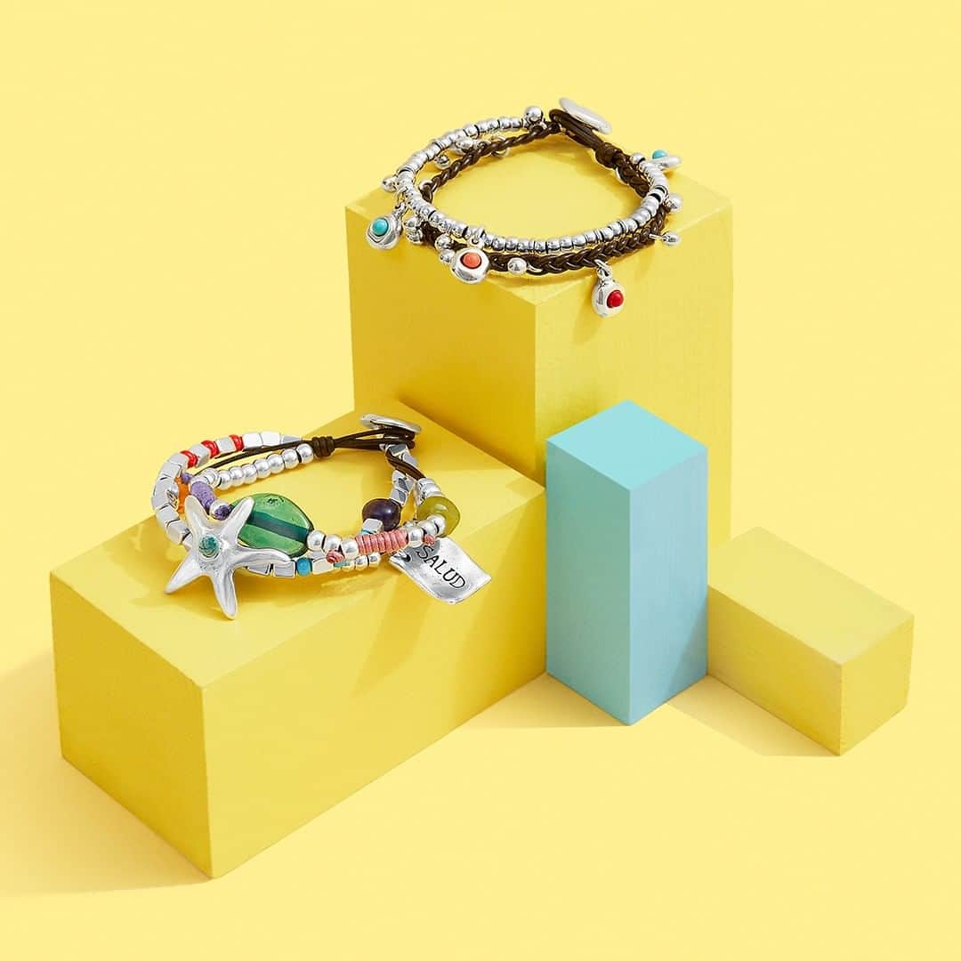 のインスタグラム：「Just in time for summer! 🌞#SummerColors #Yellow #UNOde50 ¡Justo a tiempo para el verano!🌞#SummerColors #Yellow #UNOde50」