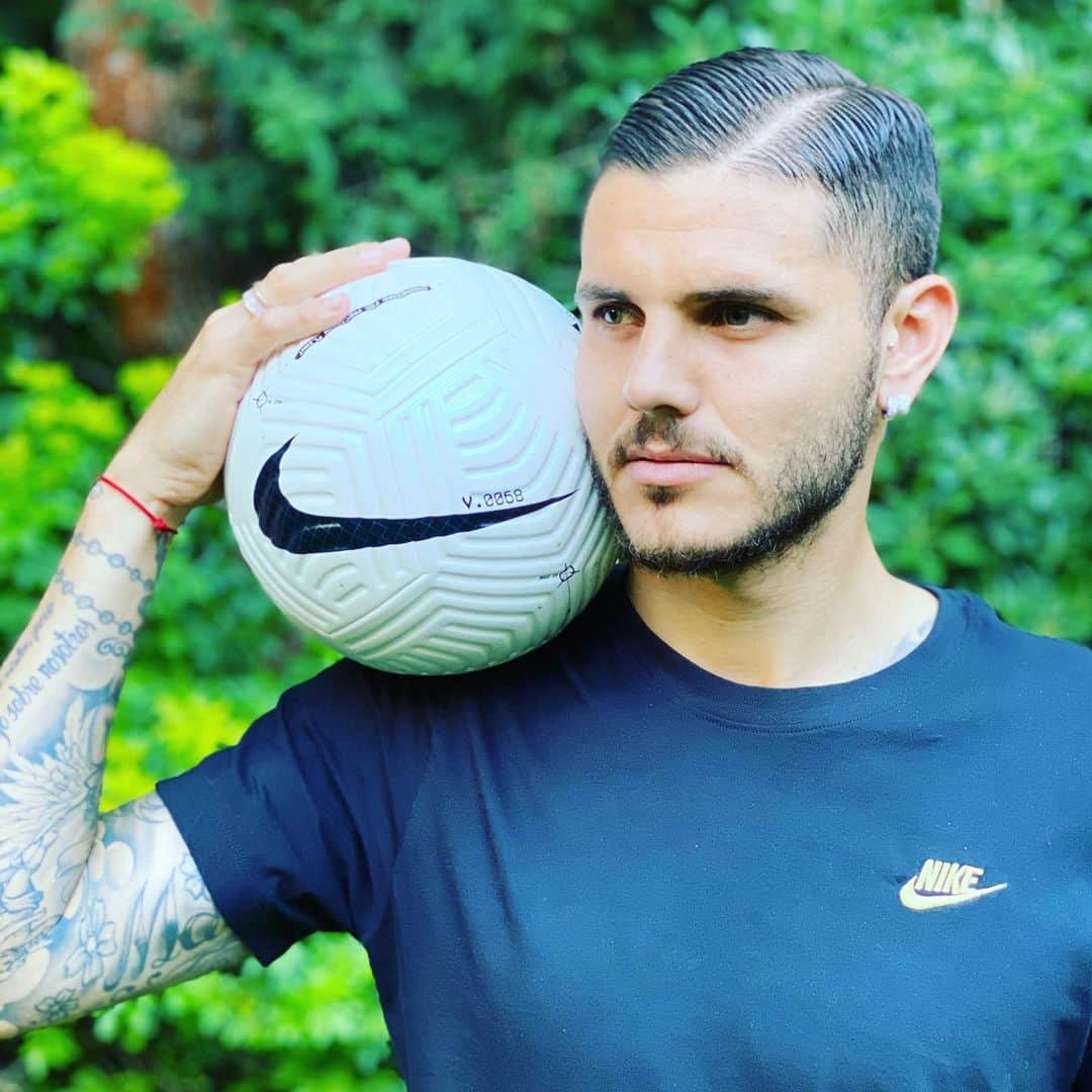 マウロ・イカルディさんのインスタグラム写真 - (マウロ・イカルディInstagram)「The ball represents joy, opportunities & freedom.   El balon representa alegria, oportunidades y libertad.  #PlayWithLove @nikefootball」7月8日 3時41分 - mauroicardi