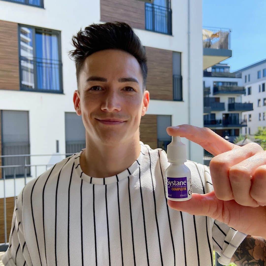 マゼル・ニューエンのインスタグラム：「WERBUNG  Habt ihr auch manchmal das Gefühl, dass sich eure Augen trocken und gereizt anfühlen? Gerade in den klimatisierten Räumen beim Training kämpfe ich häufiger mit den Symptomen trockener Augen. Seit ich morgens regelmäßig Systane COMPLETE verwende, fühlen sich meine Augen wach und erfrischt an. 2 Tropfen am Morgen reichen schon und ich kann meine trockenen Augen für die nächsten Stunden vergessen!  #jederaugenblickzählt #gymnastics #themarcelnguyen #augentropfen #systane #systanecomplete #unstoppable」