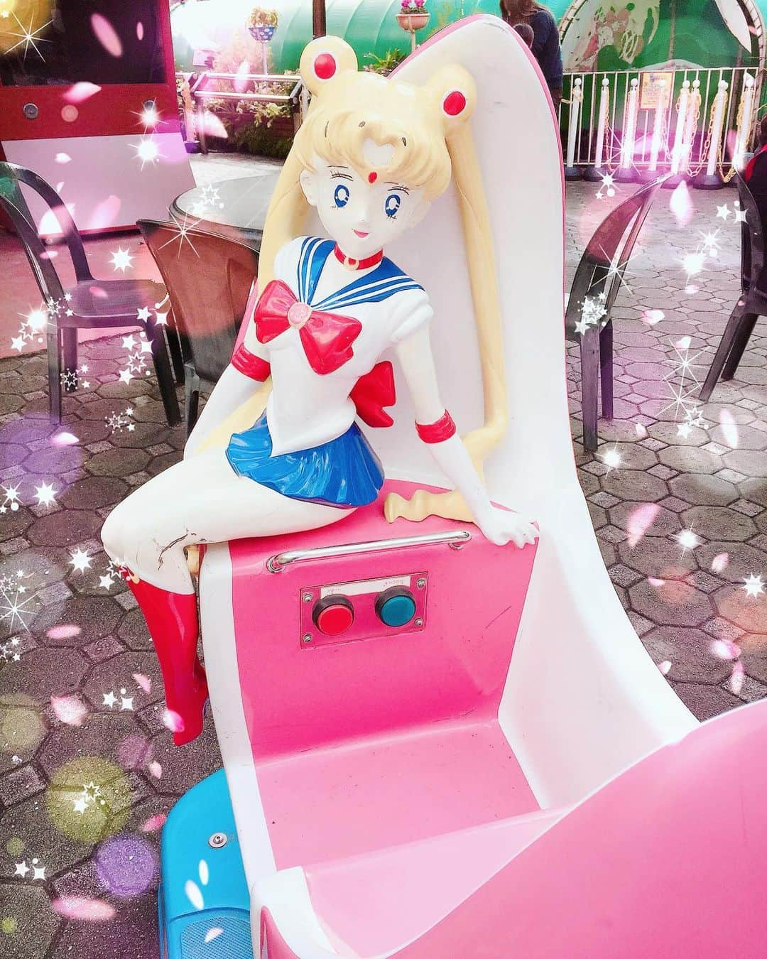 Sailor Moonさんのインスタグラム写真 - (Sailor MoonInstagram)「✨🌙 I met Sailor Moon at Hanayashiki Amusement Park in 2018! She was so nice! 🌙✨  #sailormoon #セーラームーン #tokyo #japan #hanayashiki #travel #meetandgreet」7月8日 4時35分 - sailormoon_sc