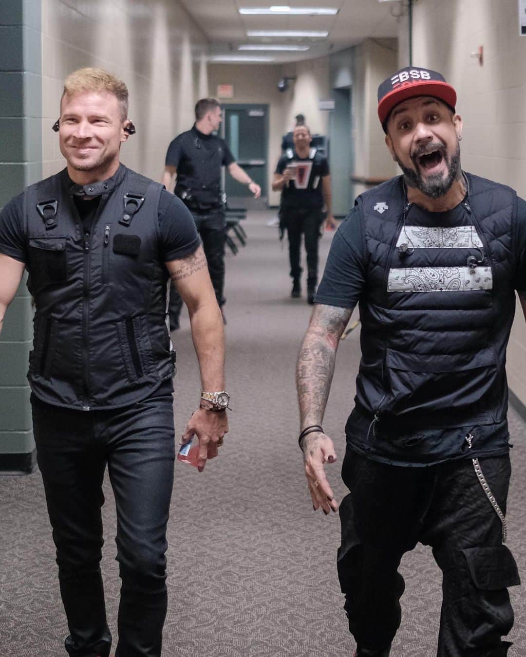 backstreetboysさんのインスタグラム写真 - (backstreetboysInstagram)「This’ll be us when it’s finally time to head out on the next leg of the #DNAWorldTour… all smiles 🙏🏻🙌🏻」7月8日 5時00分 - backstreetboys