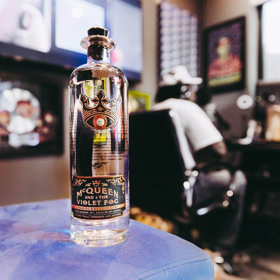 ウィズ・カリファのインスタグラム：「Enjoy some @mcqueenvioletfog tonight while you party #mcqueenVFTEAM」