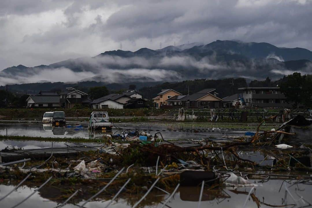 AFP通信さんのインスタグラム写真 - (AFP通信Instagram)「#AFPrepost 📷 @charly.triballeau.afp - Some frames from today. Dramatic -⁣ .⁣ Pictures taken in different devastated sites hit by heavy rain in Kumamoto prefecture on July 7, 2020. Emergency services in western Japan were "racing against time" to rescue people stranded by devastating floods and landslides, with at least 50 feared dead and more torrential rain forecast.⁣」7月8日 5時13分 - afpphoto