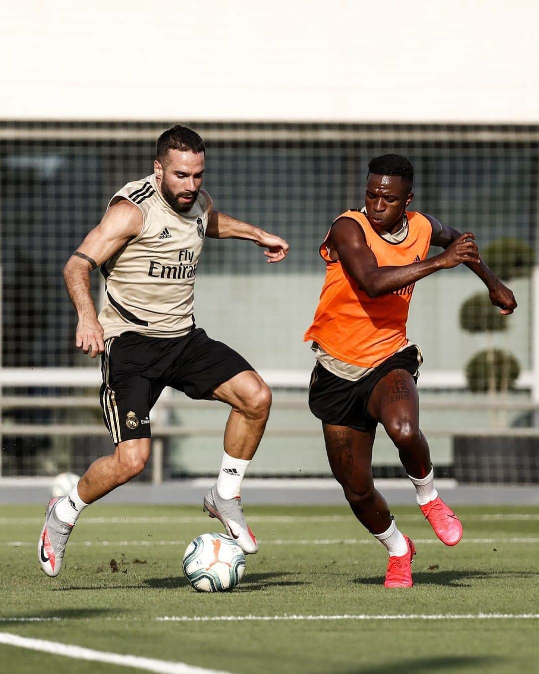 レアル・マドリードさんのインスタグラム写真 - (レアル・マドリードInstagram)「😍 The leaders are back at #RMCity! ⚒ ¡Seguimos trabajando! 🔜 Alavés #HalaMadrid」7月8日 5時43分 - realmadrid