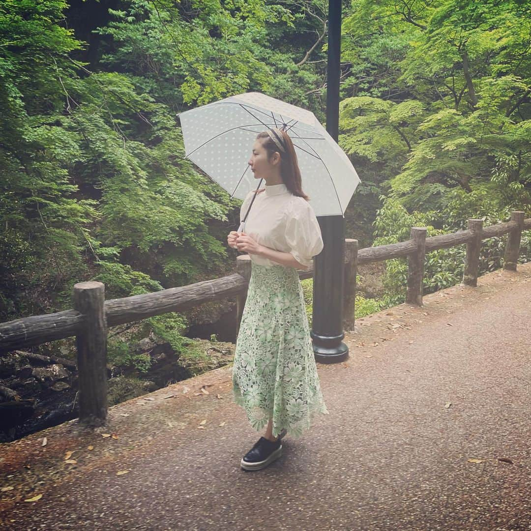 秋葉のぞみさんのインスタグラム写真 - (秋葉のぞみInstagram)「. . .  . おはようございます  雨がすごいです、、 皆さんお気を付けください。 . . . 電車遅延してそう……🥺 . . .」7月8日 6時19分 - akiha_nozomi_official