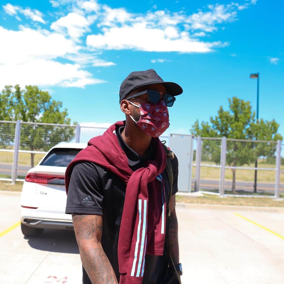 ケリーン・アコスタのインスタグラム：「Made it. #MLSisBack 😬」